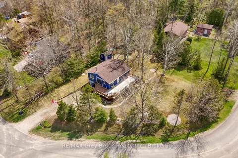 136 Maple Drive, ON N0H 1Z0