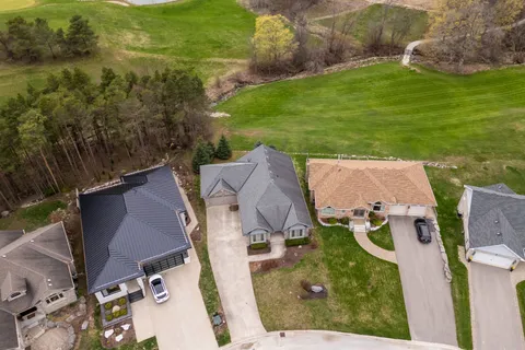 6 Glen Abbey Court, ON N4L 1Y4
