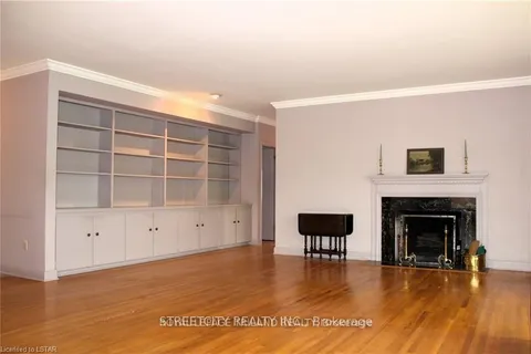 1517 Gloucester Road, ON N6H 2S5