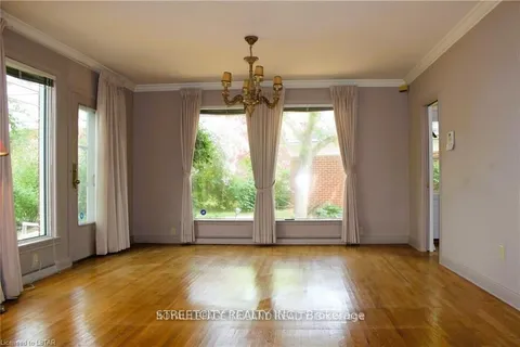 1517 Gloucester Road, ON N6H 2S5