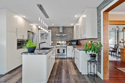 32 St Andrew Street, ON N4X 1B2
