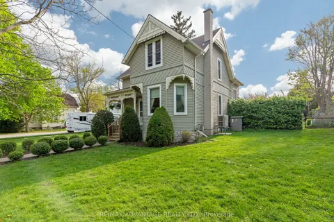 32 St Andrew Street, ON N4X 1B2
