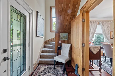 32 St Andrew Street, ON N4X 1B2