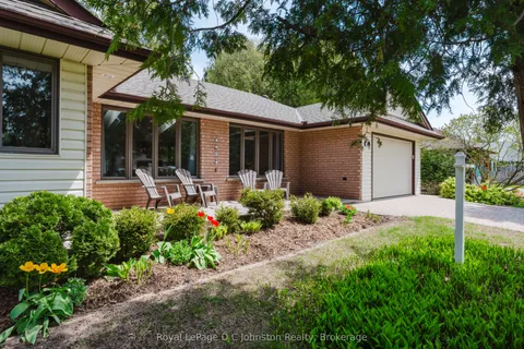 30 Cedar Bush Drive, ON N0H 2L0