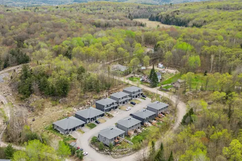 9 Cascade Lane, ON P1H 1Y3