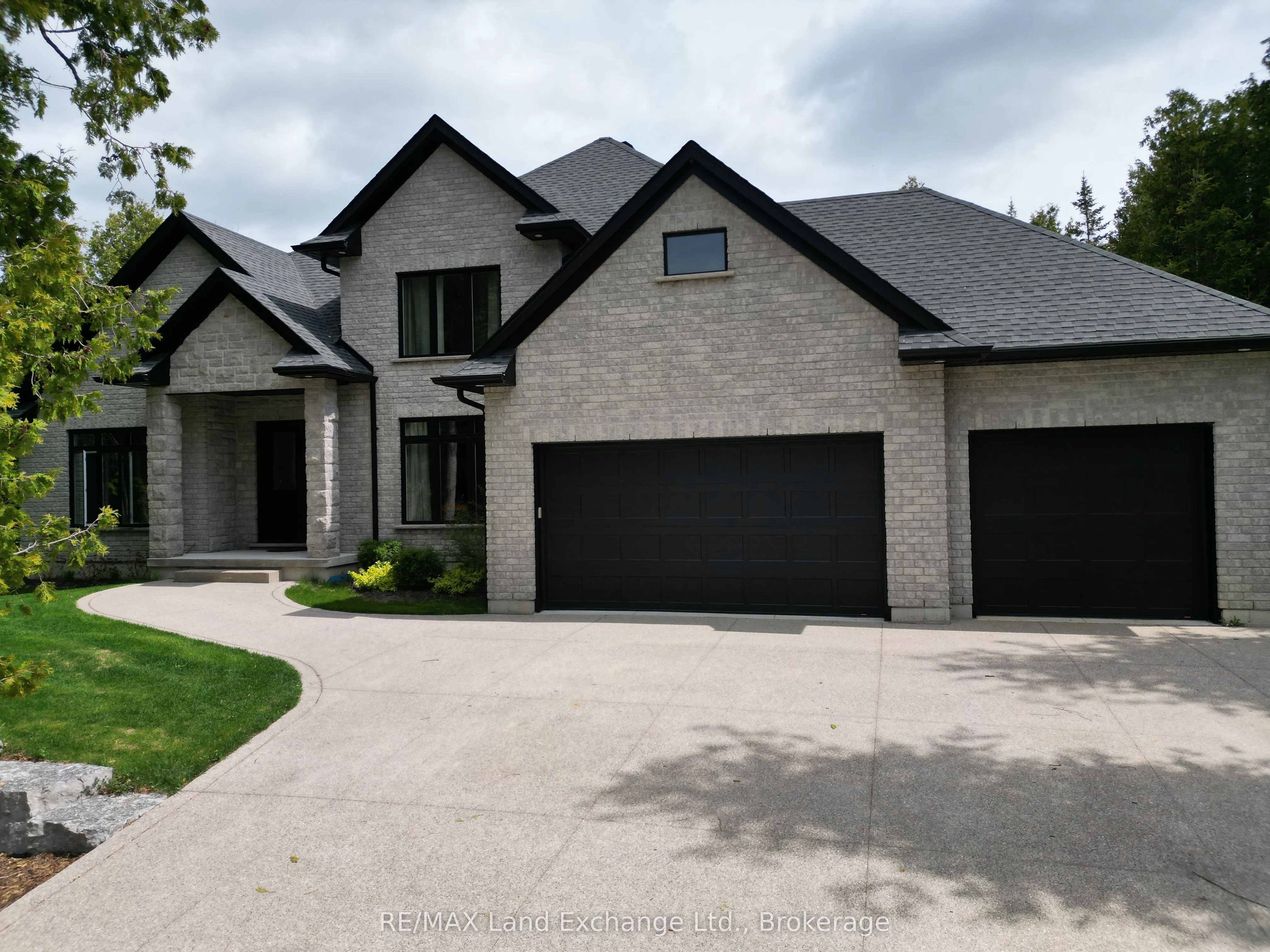 158 Upper Lorne Beach Road, ON N0G 2T0