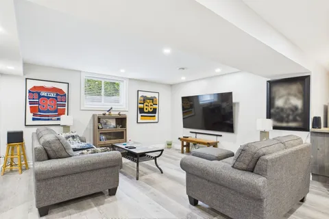 158 Upper Lorne Beach Road, ON N0G 2T0