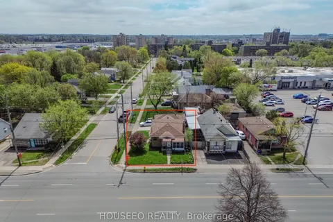 1171 Oxford Street, ON N5Y 3L7