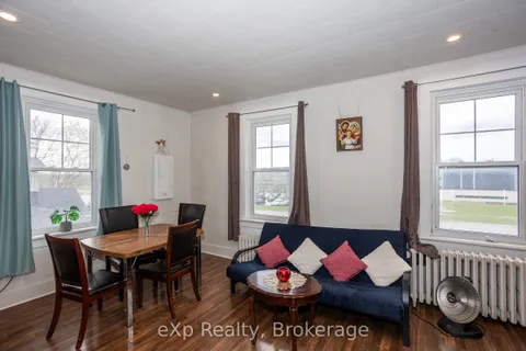 743 10th Street, ON N4K 1T2