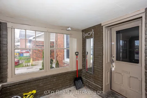 743 10th Street, ON N4K 1T2