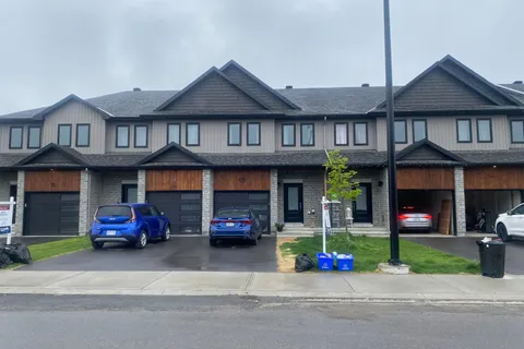 68 O'DONOVAN Drive, ON K7C 0S2