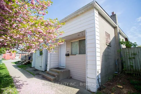 53.5-55 Duke Street, ON N3T 3T8