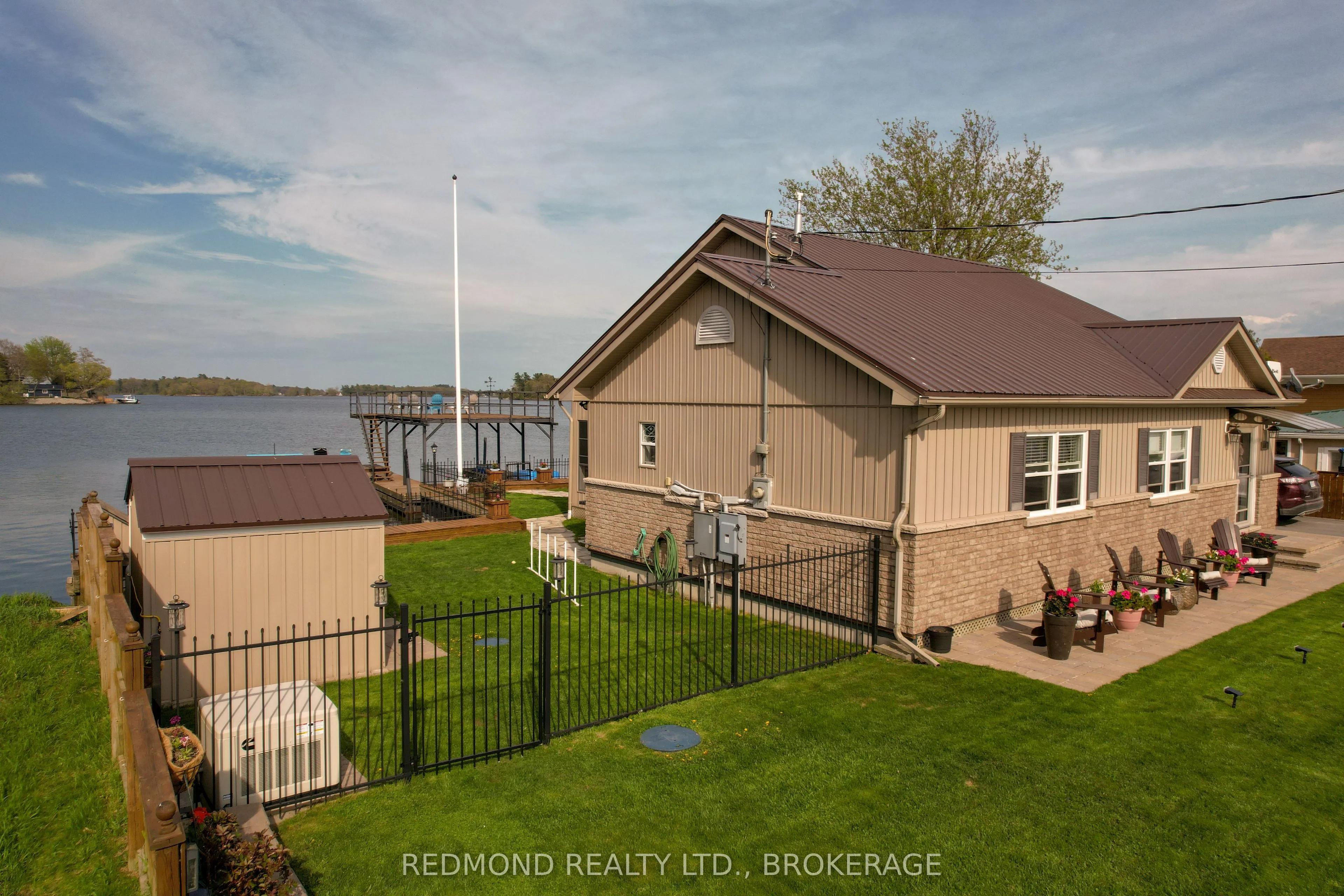 356 HOWE ISLAND FERRY Road, ON K7G 2V5