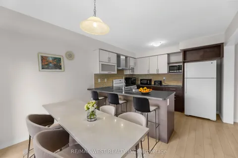 75 Warner Lane, ON N3T 0J4