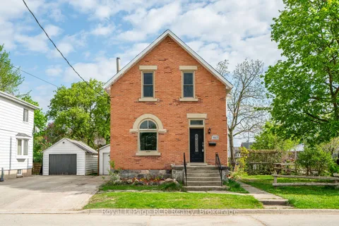 463 12th Street, ON N4N 1W1