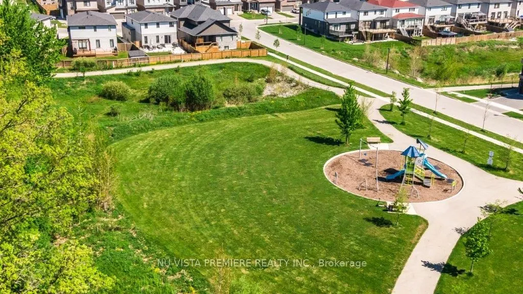 2229 WATEROAK Drive, ON N6G 0R1