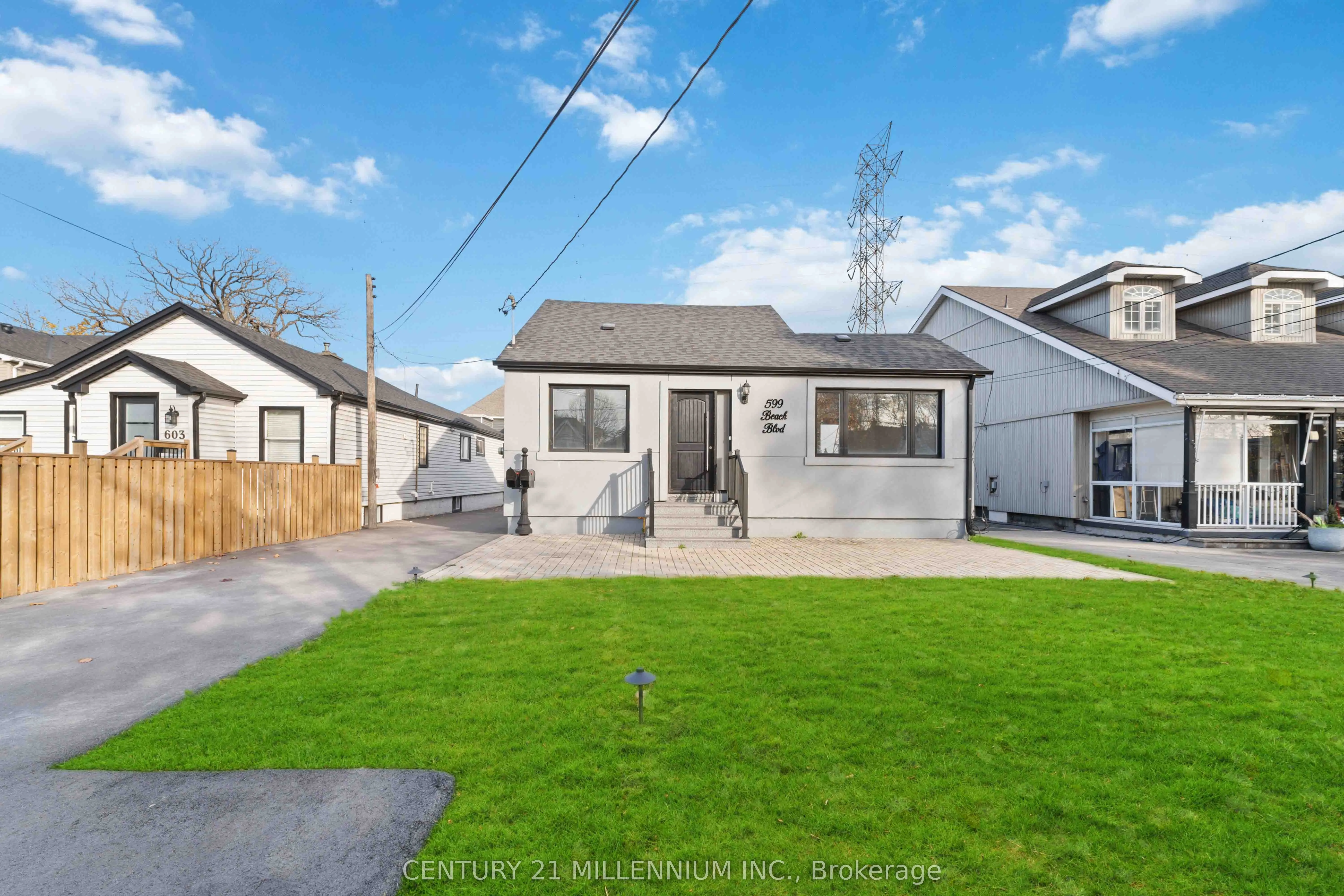 599 Beach Boulevard, ON L8H 6X8