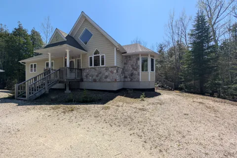 39 Lakewood Country Lane, ON N0H 1W0