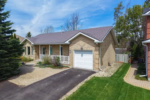 26 Kirkconnell Road, Kawartha Lakes, ON K9V 6E7