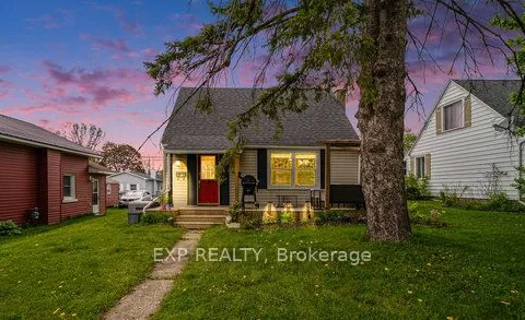 11 Mckenzie Avenue, ON K7A 3G4
