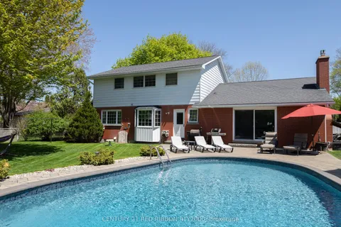 218 Riverview Drive, ON N7G 2G3
