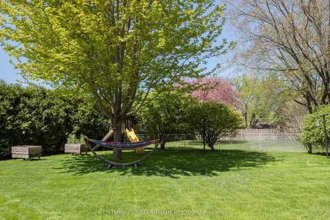 218 Riverview Drive, ON N7G 2G3