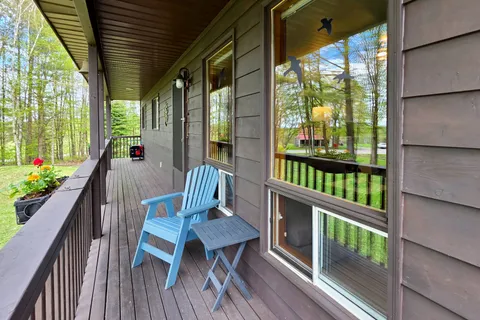 1035 Conway Crescent, ON P1L 1X1