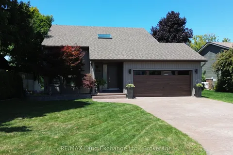 222 Penetangore Row, ON N2Z 2P6