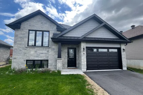 90 Cameron Crescent, ON K6K 0B7