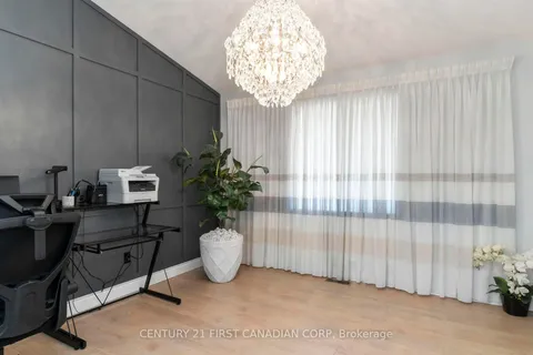 100 Josselyn Drive, ON N6E 3V6