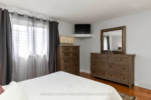 100 Josselyn Drive, ON N6E 3V6