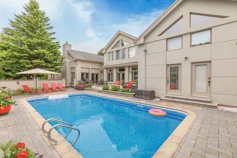 160 Grand Cypress Lane, ON L9Y 0K8