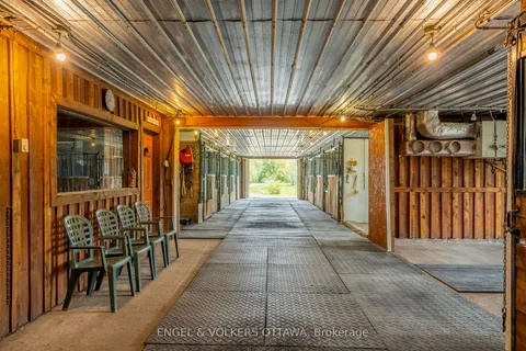 2867 Stagecoach Road, ON K0A 2W0