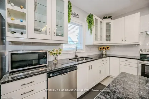 5286 BUCHANAN Avenue, ON L2E 5A8