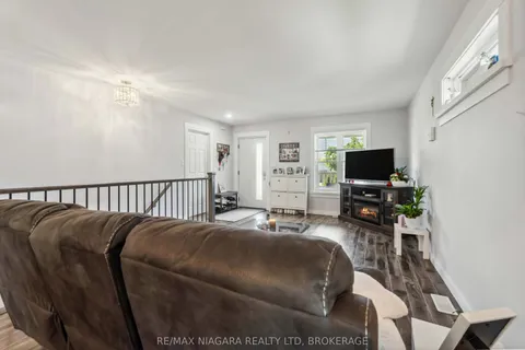 246 MARTIN Street, ON L3C 7L5