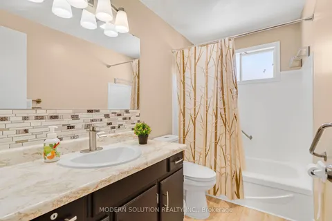 90 Glen Park Road, ON L2N 3E9