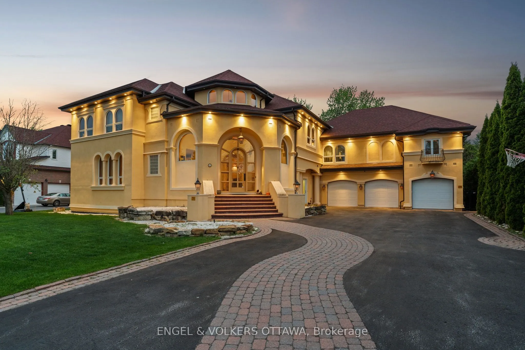 6 Cypress Gardens, ON K2S 1W5