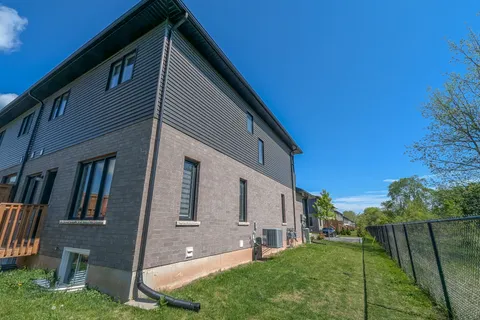 4552 Portage Road, ON L2E 6A8