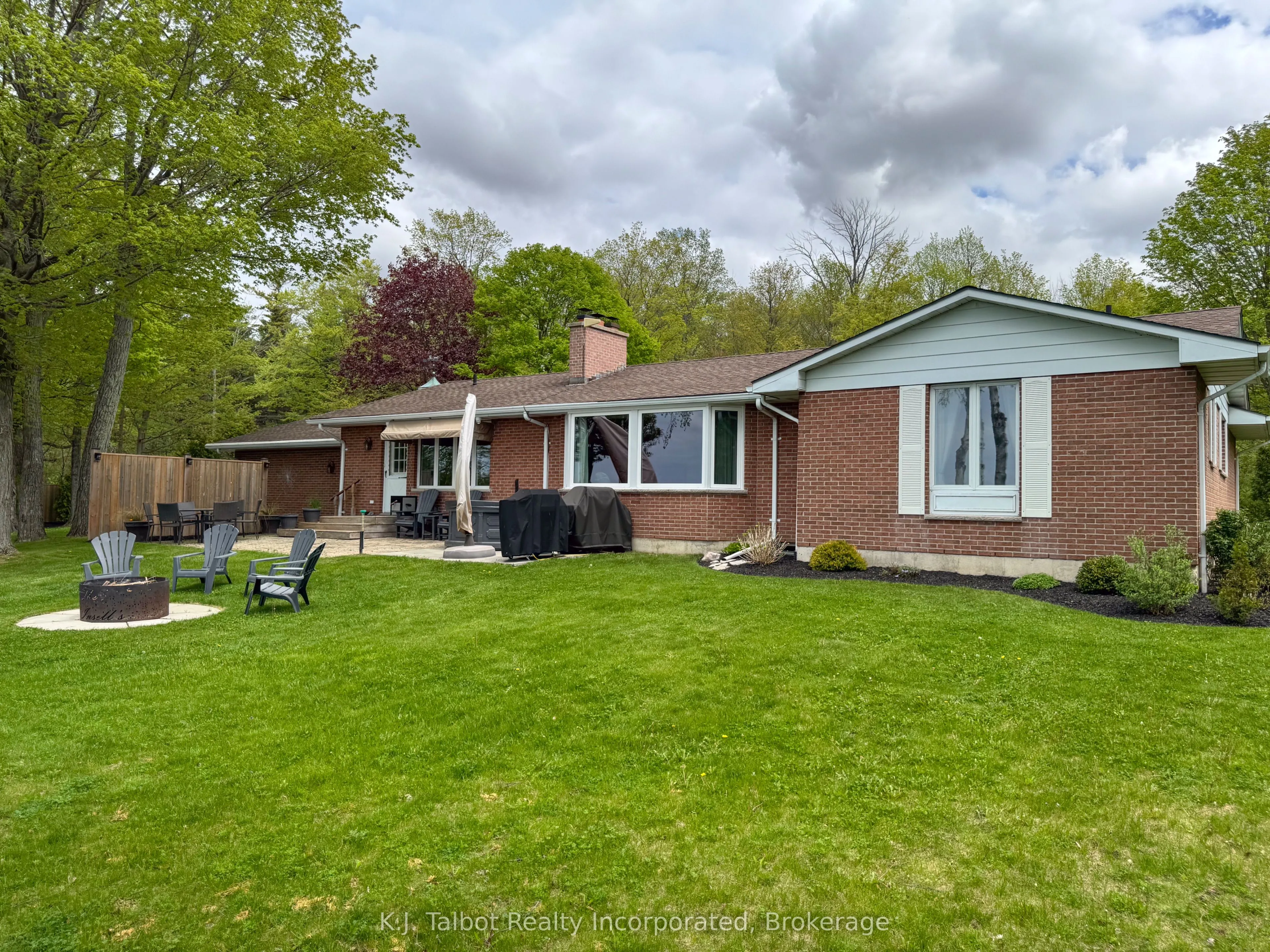 82099 Sunset Lane, ON N7A 3Y2