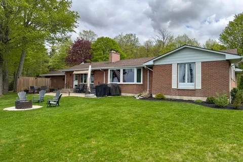 82099 Sunset Lane, ON N7A 3Y2