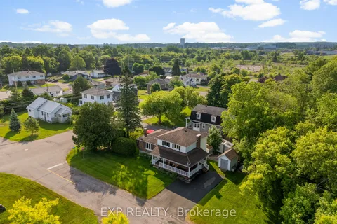 320 Francis Street, ON K7V 4L7