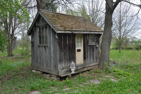 382105 17 Concession, ON N0H 2T0