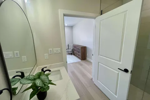 76 Mercedes Crescent, ON N2Z 1G8