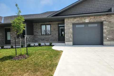 76 Mercedes Crescent, ON N2Z 1G8