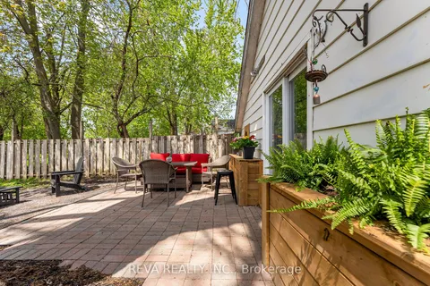 86 Yeomans Street, ON K8P 3X5