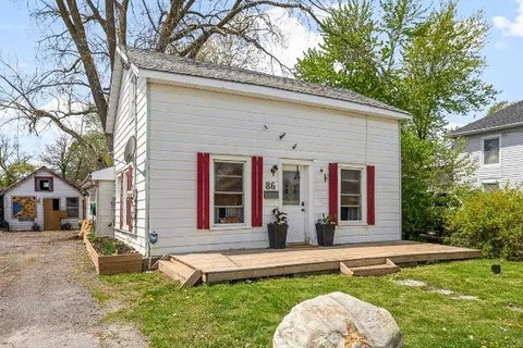86 Yeomans Street, ON K8P 3X5