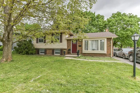 4 MAXWELL Crescent, ON N5X 1Z1