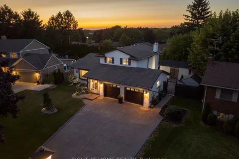5 Lower Canada Drive, ON L0S 1J0