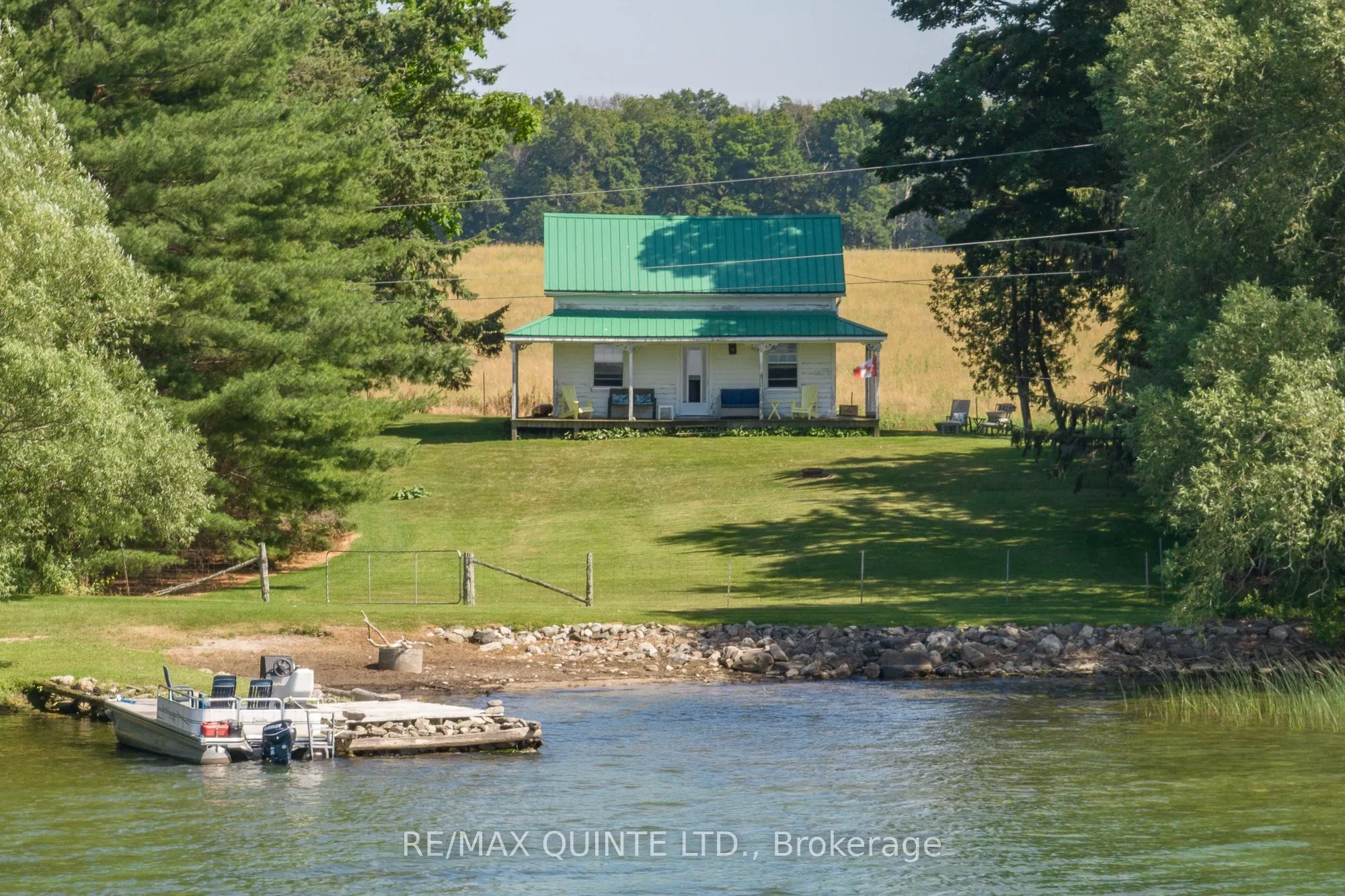 562 WAUPOOS ISLAND Lane, ON K0K 2T0
