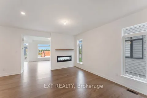 775 Ovation Grove, ON K1T 0X6